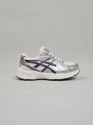 Metallic Silver / Pure White