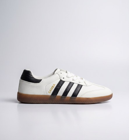 Cloud White / Core Black Gum