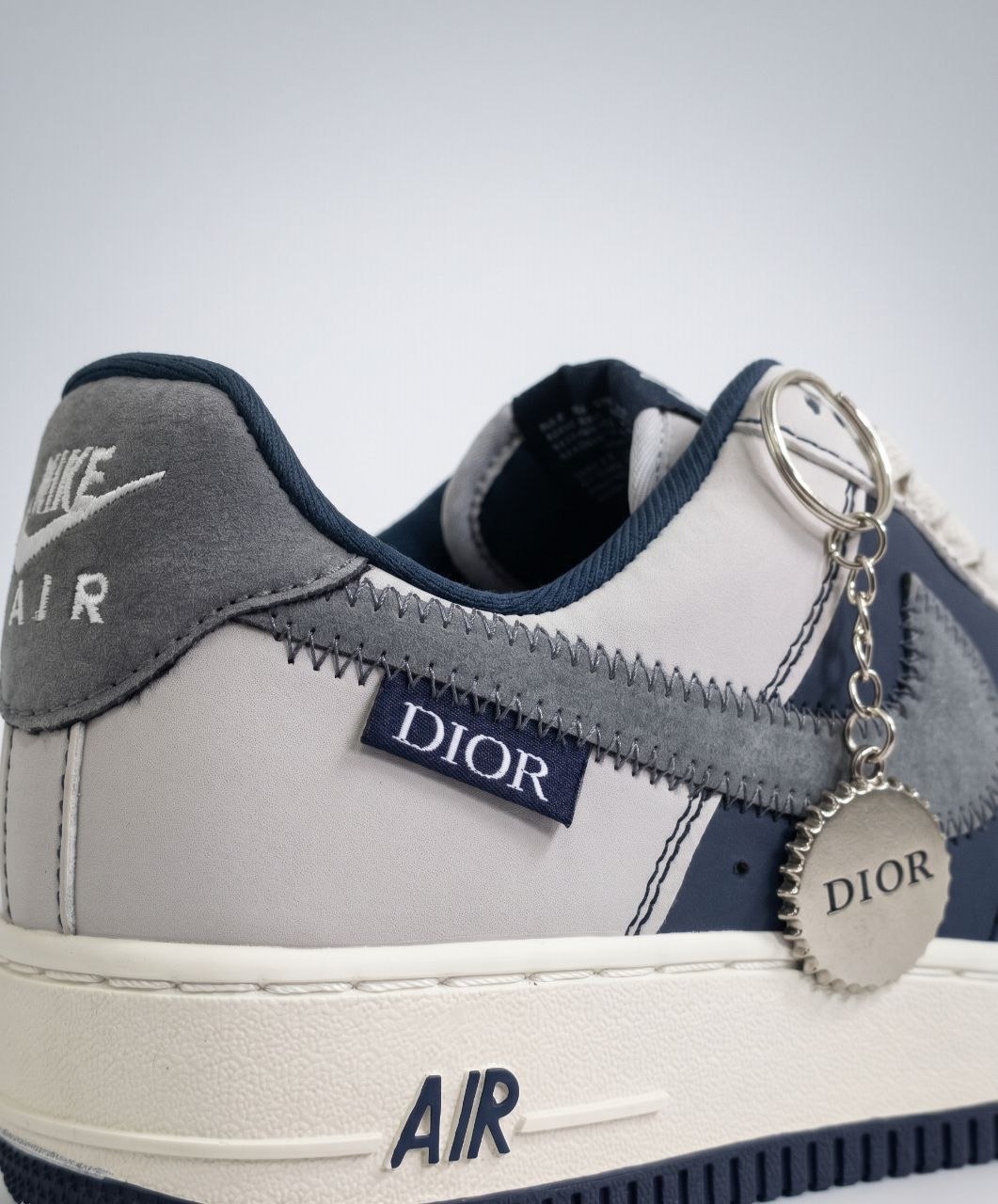 Nike Air Force 1 Low x Dior (Special Edition) view 4