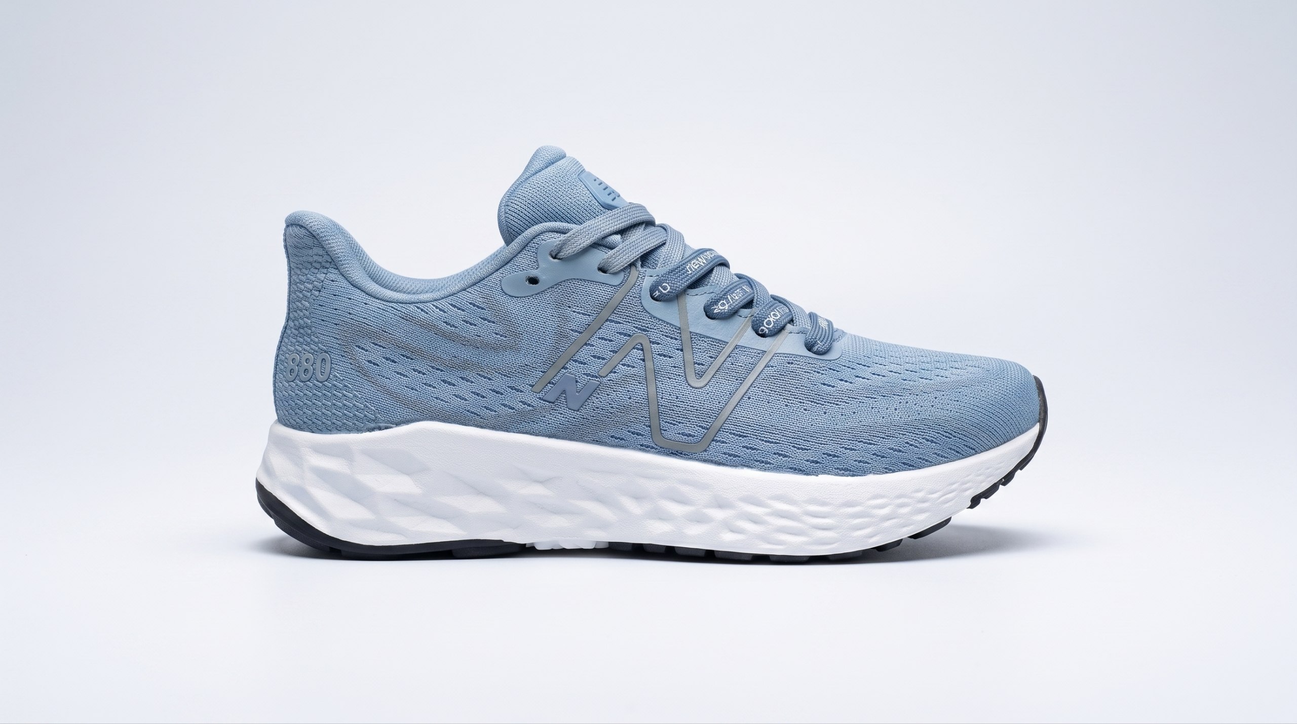 New Balance 880