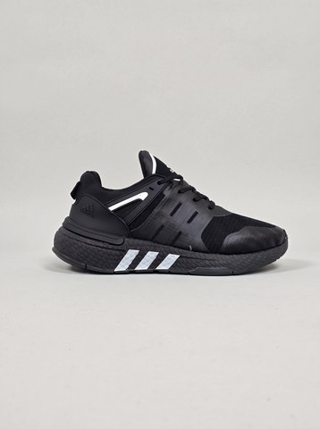 Black / Cloud White