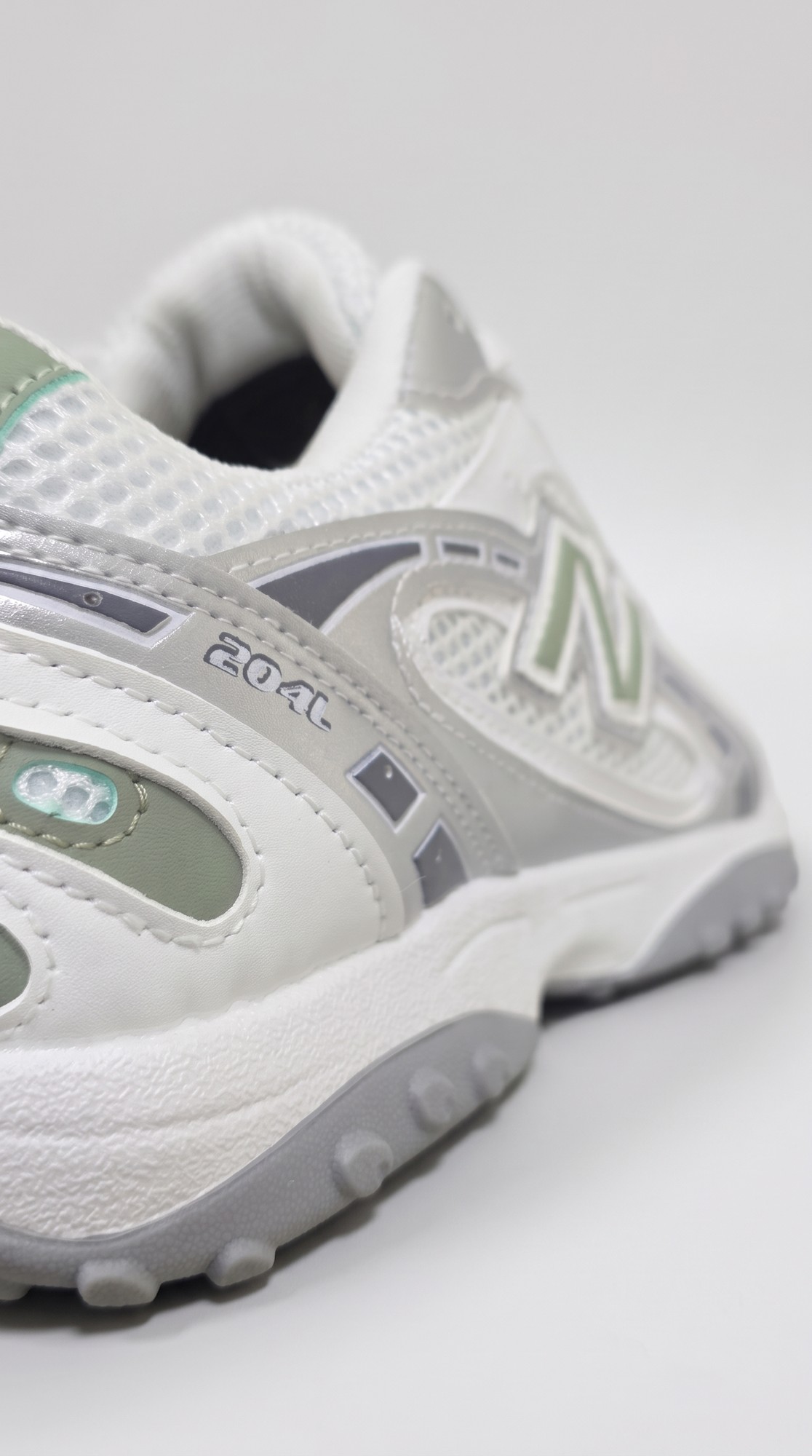 New Balance 204L view 6