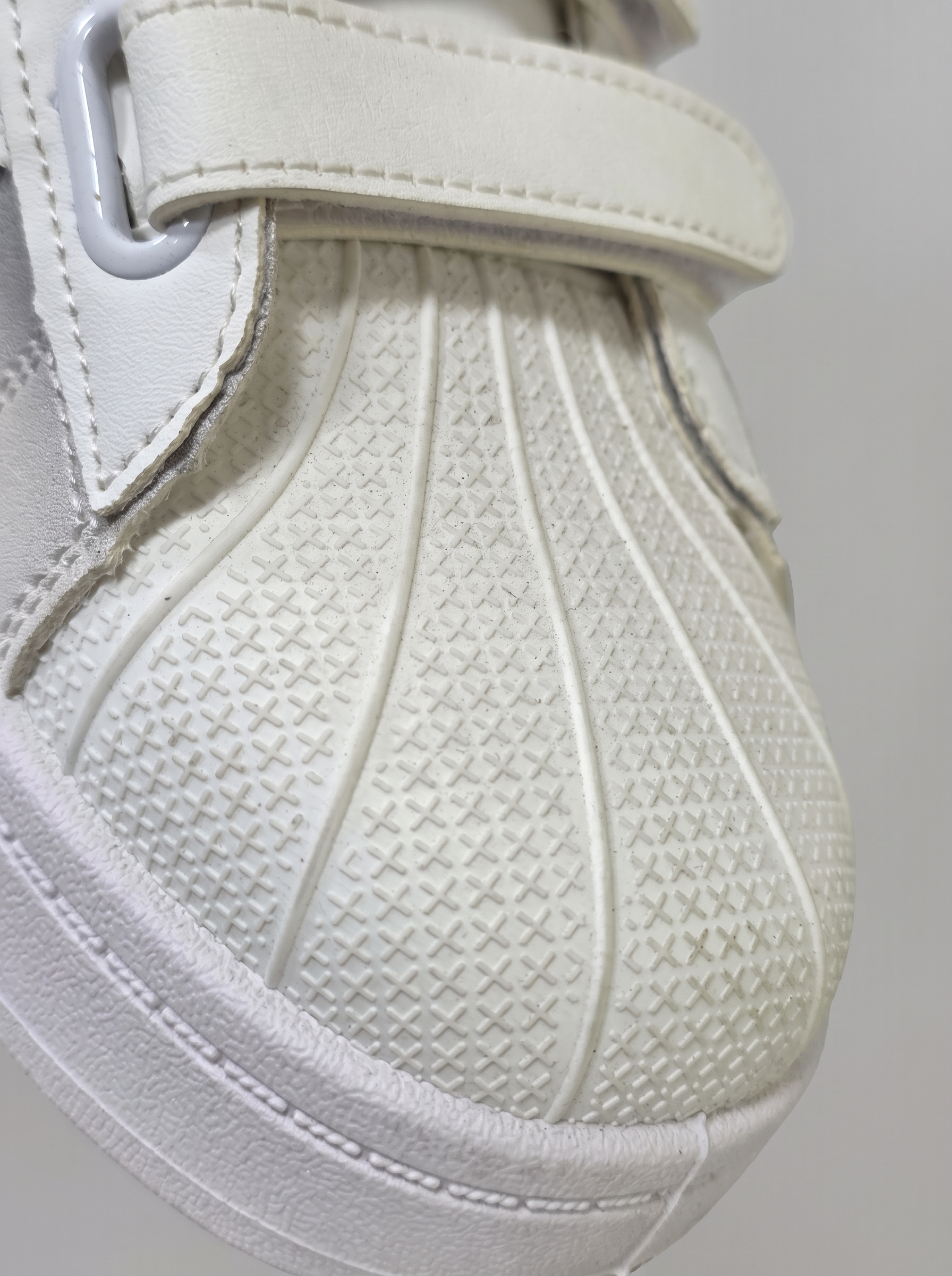 Adidas Super Star view 3