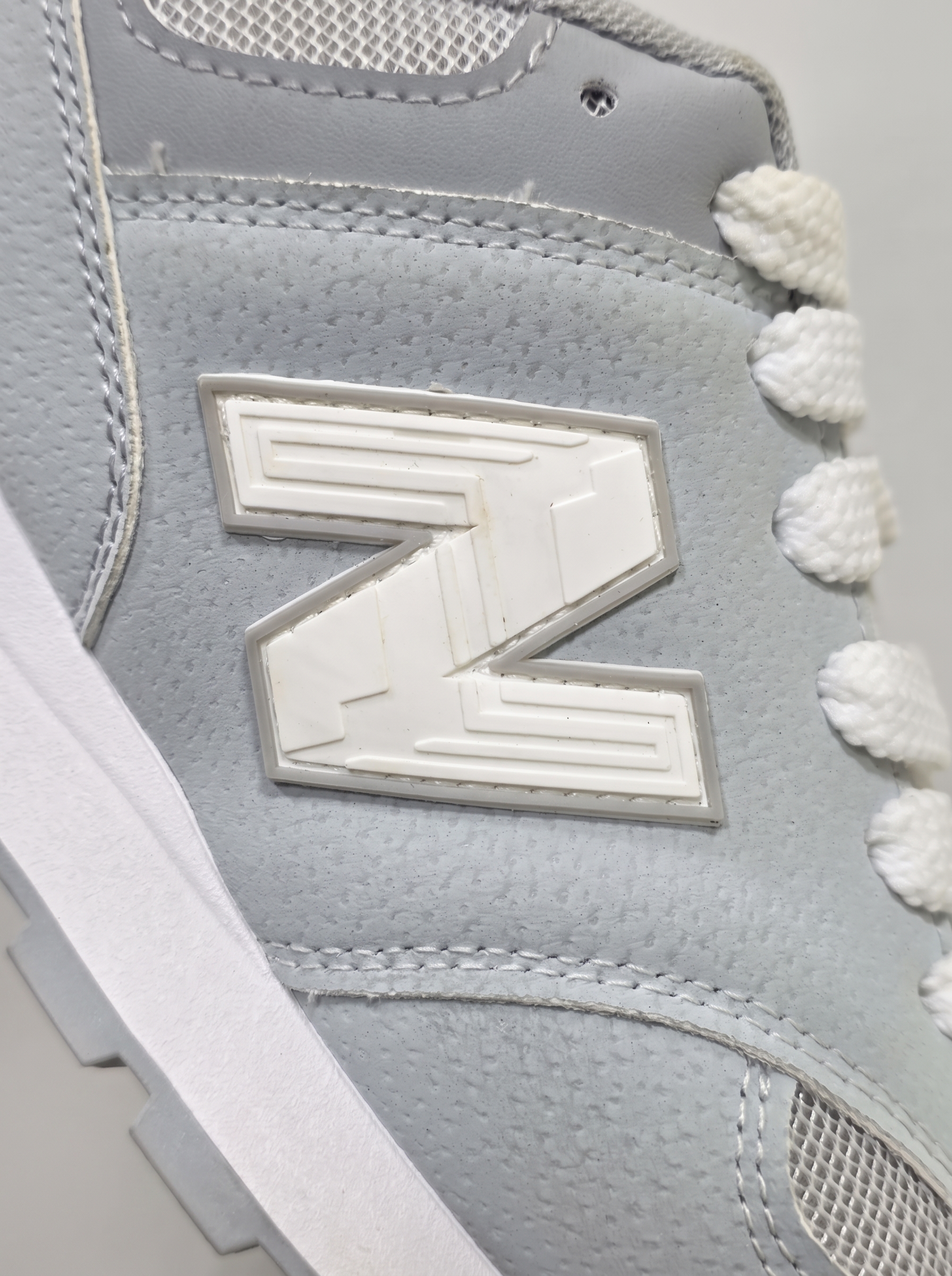 New Balance 574 view 4