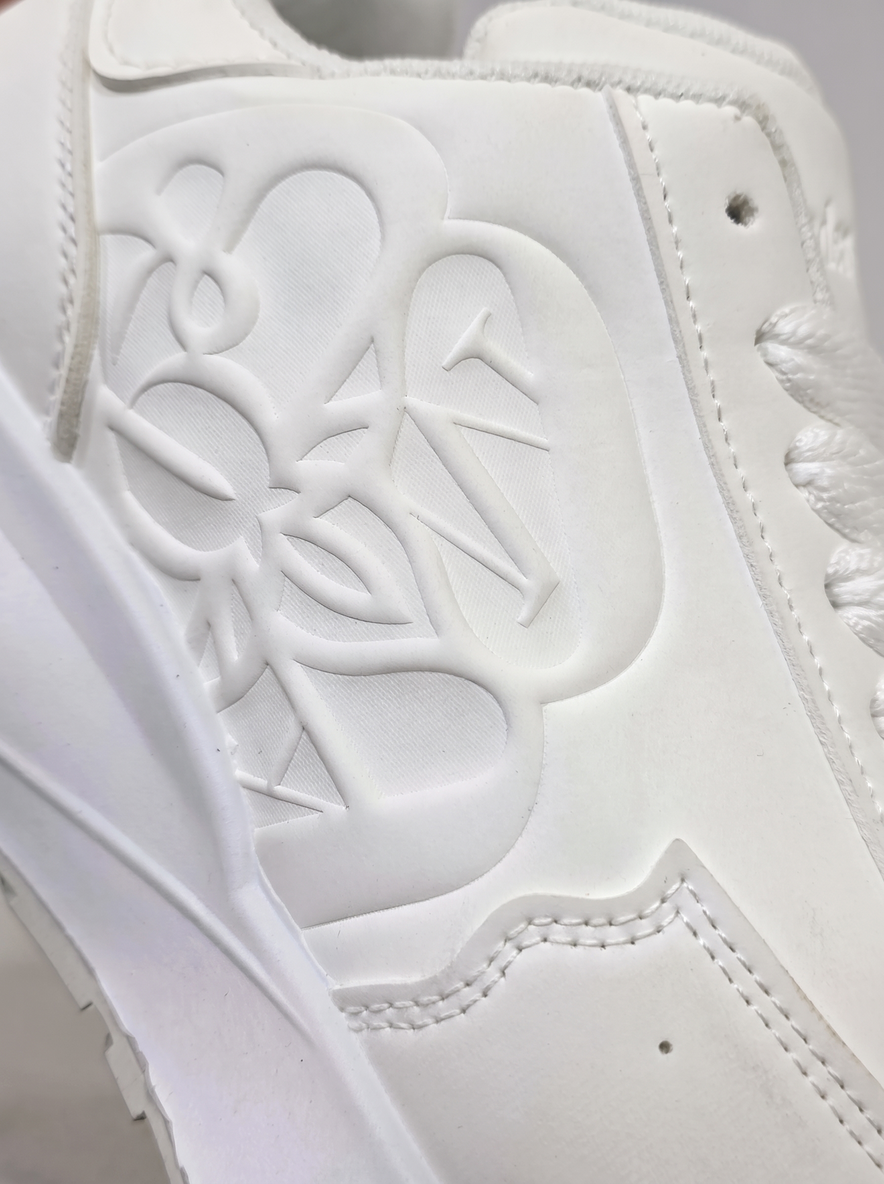Alexander McQueen Embossed Floral view 2