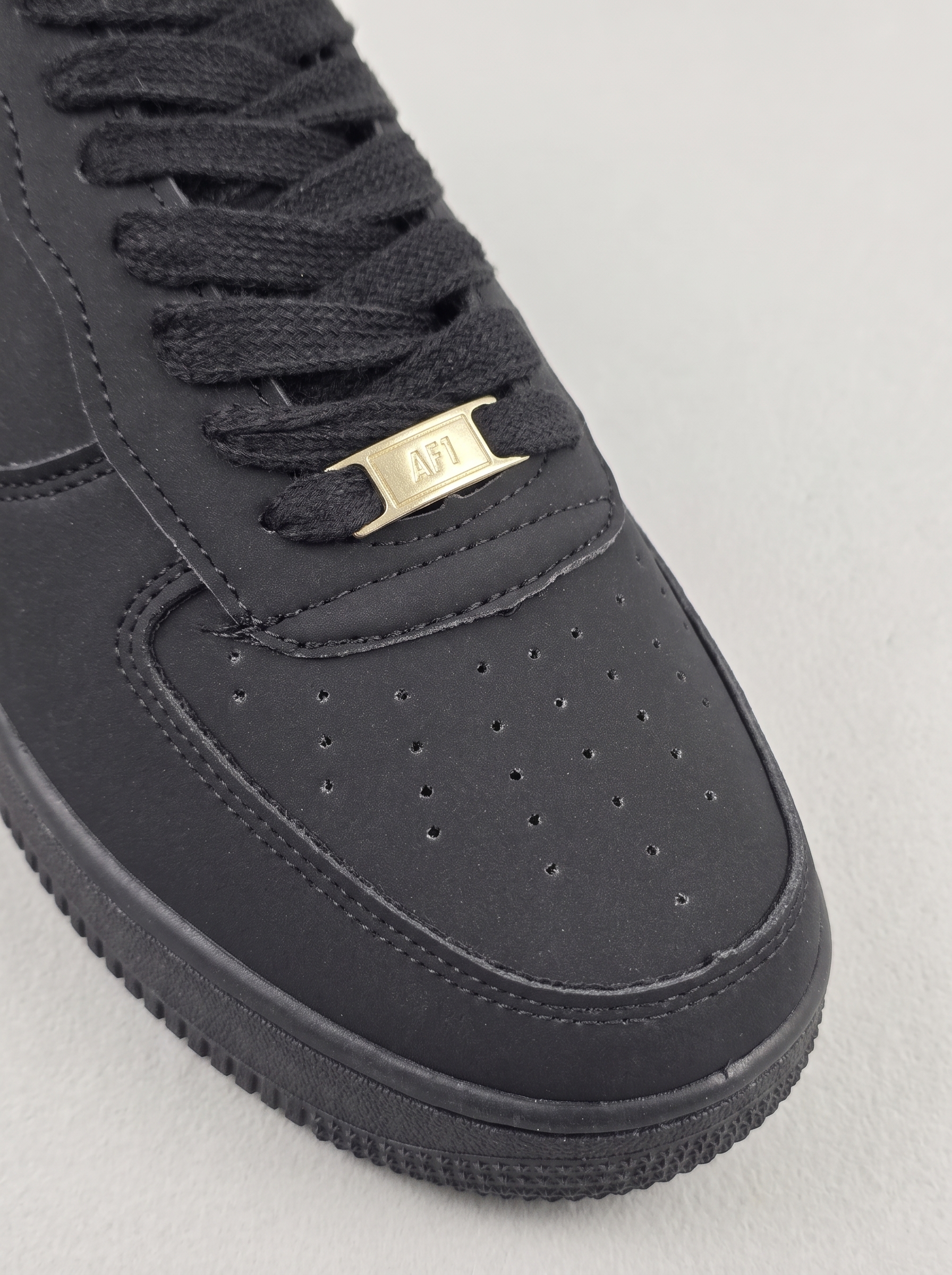 Nike Air Force 1 view 3