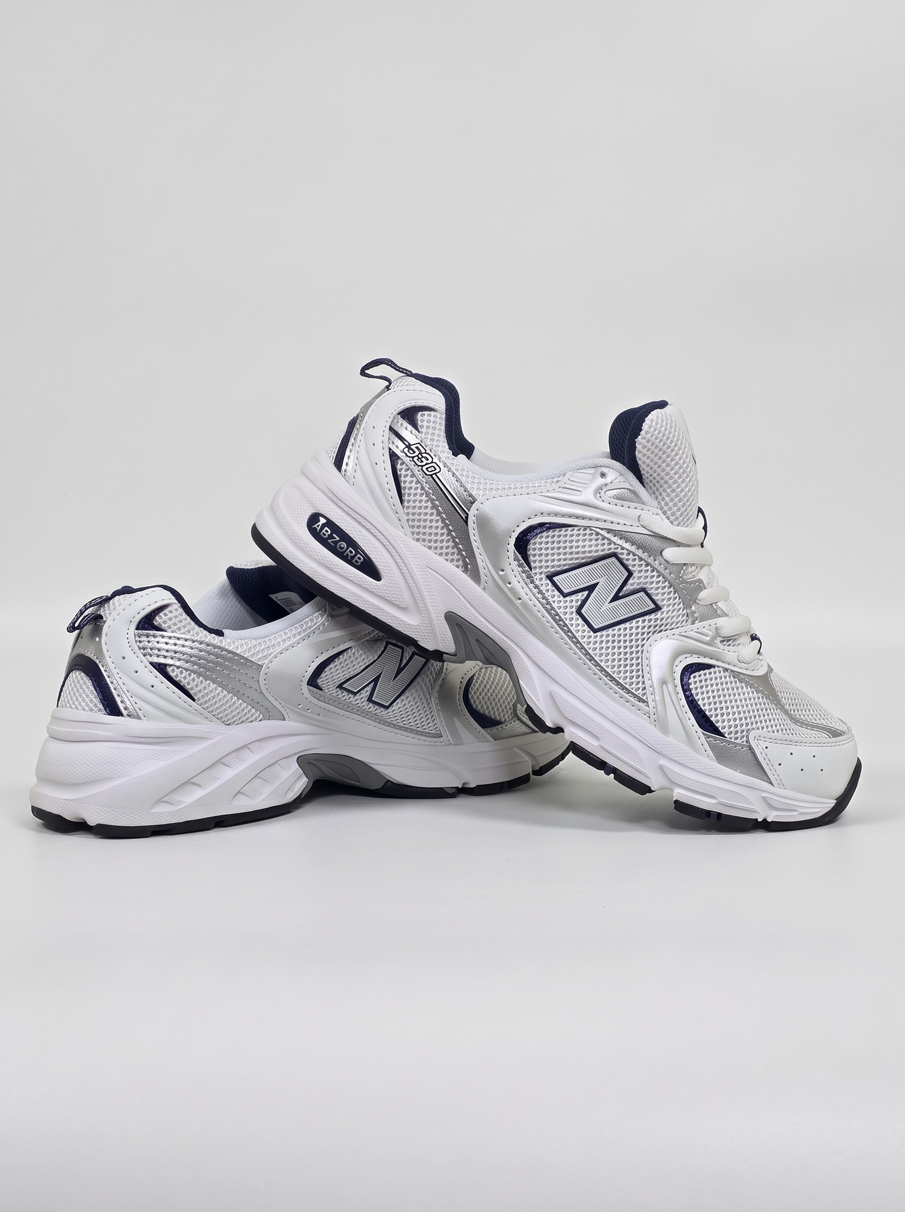 New Balance 530 view 4